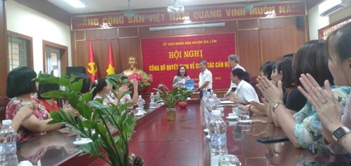 Hội nghị công bố quyết định bổ nhiệm cho đồng chí Lê Thị Hoàng Tú -Phó Hiệu trưởng trường Tiểu học Kim Sơn